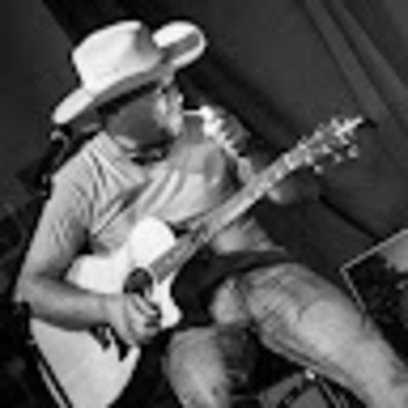 Meet your Posher, Scotty - Picture 1 of 1